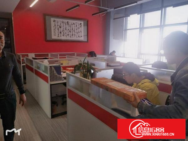 平湖富民工业区原房东独院6500平方可分租