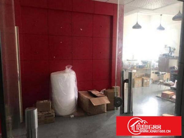 清溪清厦5楼380平米带装修厂房出租，水电齐全