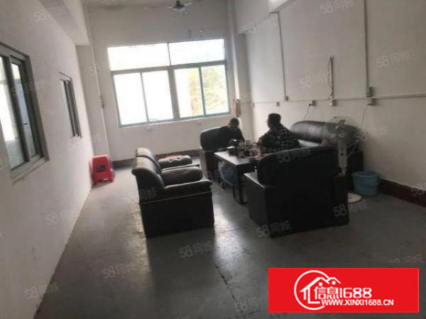 长安街口1300平有电梯空地大设施齐全价格便宜厂房出租可分租