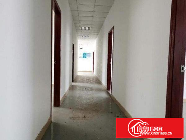 出租坪山区石井路口标准一楼厂房400平，价格20元