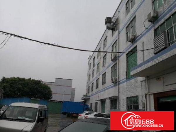 龙岗中心城爱联社区新出厂房一楼520平方，《大小分租》