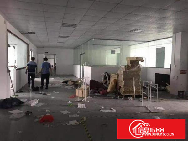 龙岗宝龙高新区二楼1650平带装修厂房出租可分租