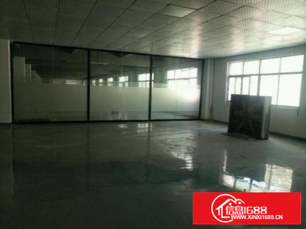 清溪镇三中原房东二楼带装修好办公室地平漆2600平出租