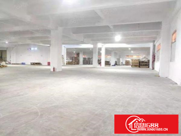 凤岗五联三楼厂房2600平可分租现成办公室装修水电齐全