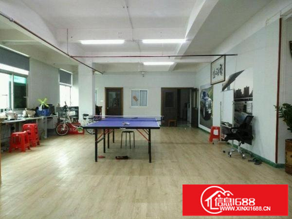 龙岗中心城爱联办公厂房350平米有电梯