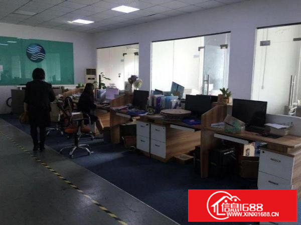 南约广场旁新出楼上740平精装修厂房，拎包入住，无转让费