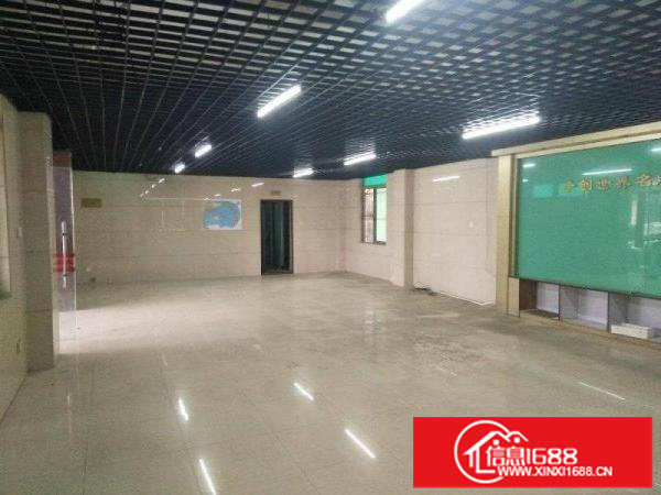 坪地龙岗大道边上独院厂房精装办公室400平20元租