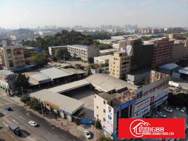 位于成熟工区！交通方便！独门独院！现成装修！好招工！租期长！