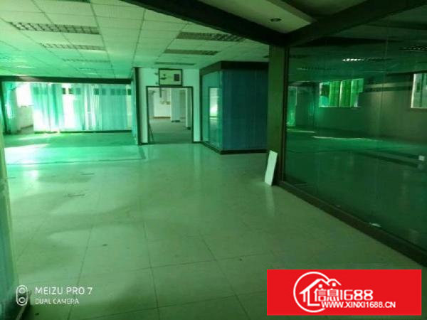 平湖华南城1和2楼厂房带装修1200平米大小分租