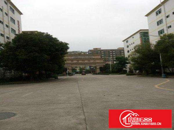 坂田五和地铁口龙壁工业区LED厂4000平带装修