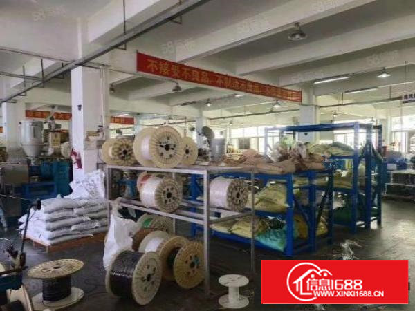 石岩龙大高速旁楼上2160平精装修厂房出租