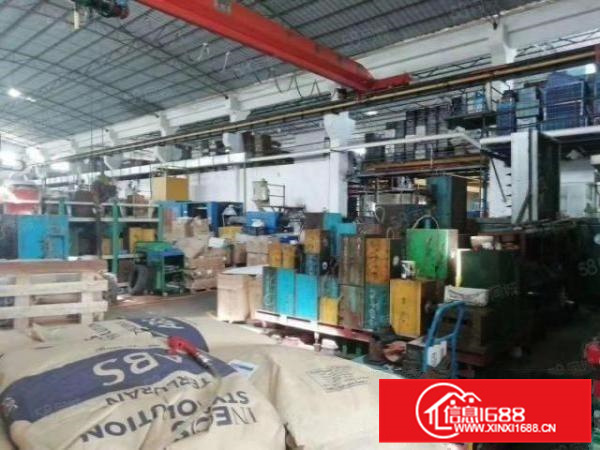 独门独院简易3500方带有吊机16台注塑机电按需。