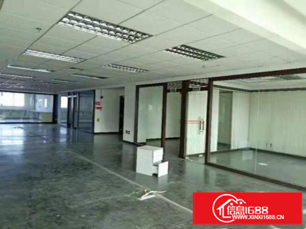 万江一楼500平方厂房出租现成办公室装修，水电齐全