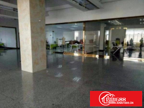 平湖新木村标准厂房一楼2000平出租水电齐全空地大