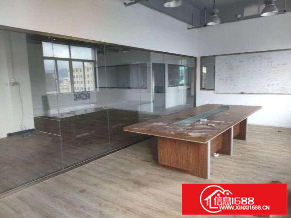 龙岗区189工业园新空出楼上700平厂房招租精装修水