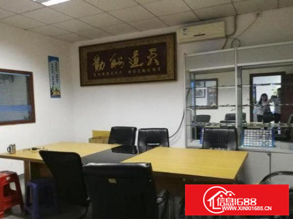 雁田新出500平方房东独院一楼厂房：消防过关免装修