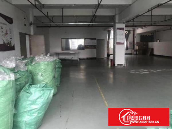 石岩田心招租厂房面积700方，证件齐全，上下货方便