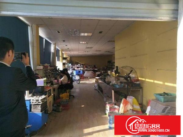 龙东新出楼上800平大小分租