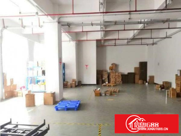 龙岗平湖广场附近小面积厂房招租，1000平方，价格实惠