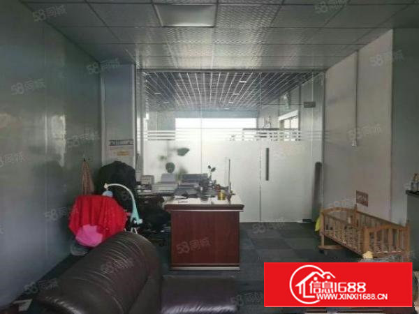 石岩地铁口楼上精装修1000平厂房出租，原房东零公摊无转让费