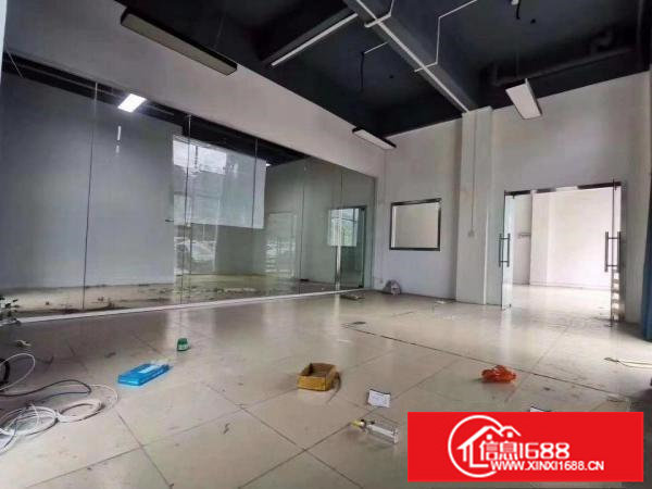 坂田杨美地铁站附近新出一楼厂房440平出租