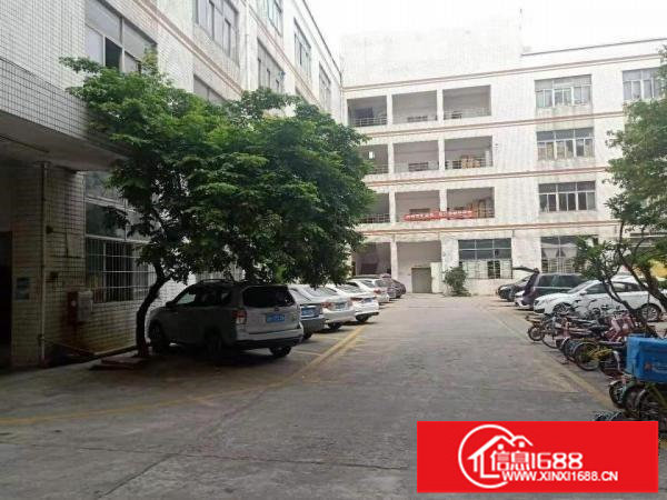 平湖辅城坳工业区新出带装修办公室厂房楼上整层1450平方招租