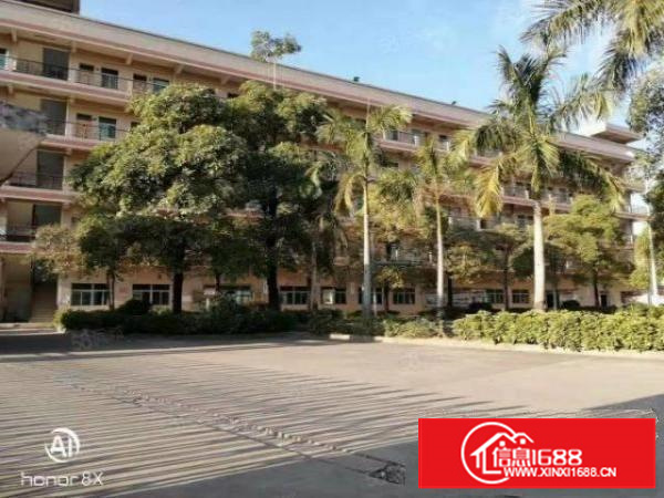 厂房出租，可分租，可整租！低超清盘，超大空地！入驻即可生产