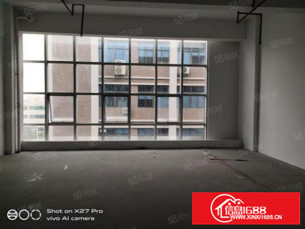 塘厦靠高速标准厂房楼上800平方出租,大空地好招工