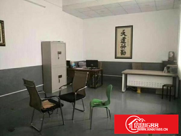 茶山镇靠大路边厂房分租二楼800平方现成办公室