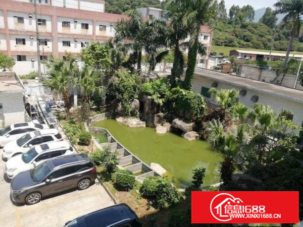 1楼2902平，2楼2200平。大小可分租。价格面谈，优惠多