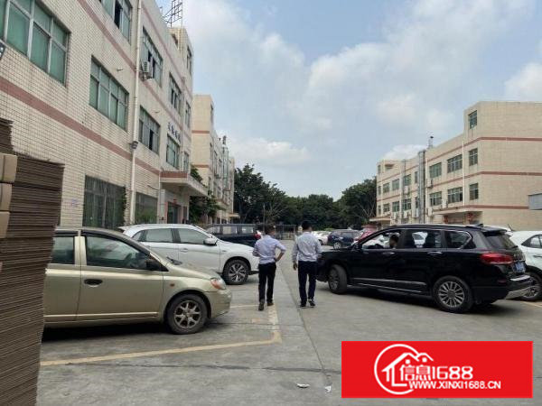 塘厦林村一楼，楼上每层1300平米带现成无尘车间