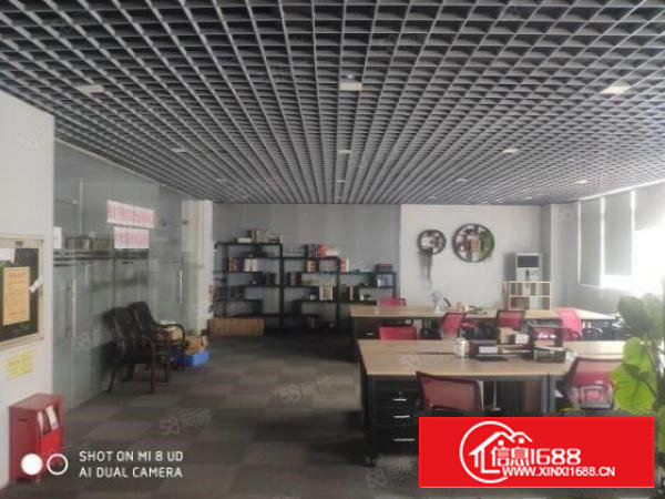 石岩园岭大道附近三楼1000平厂房出租