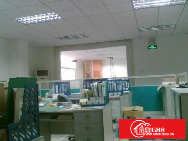 三楼580平米现成水电带办公室厂房出租