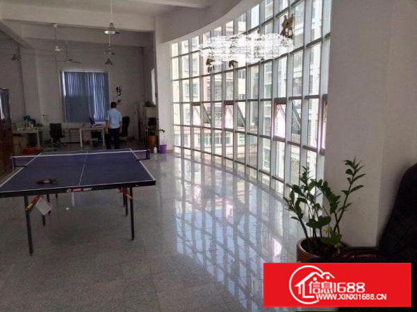 凤岗沙岭车站附近手袋皮具厂房出租1700平方