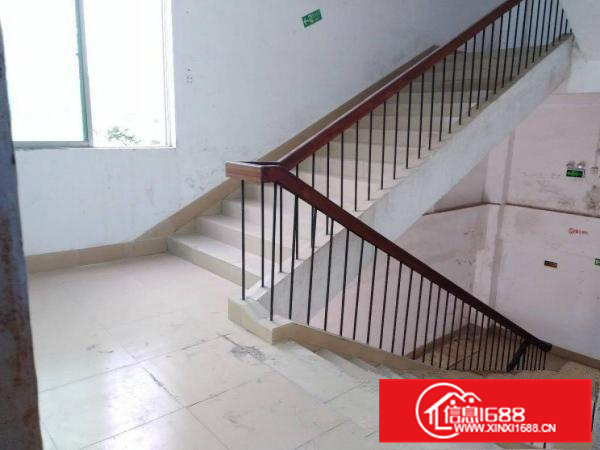 大亚湾高速路口1200平电200KVA5吨电梯