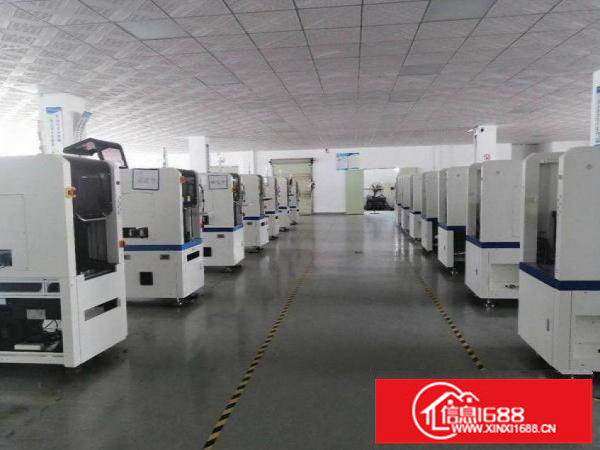 横岗松柏1000平楼上带装修贴片厂房出租，形象好，有电梯