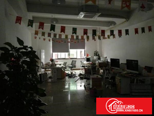 横岗恒丰路楼上1200平米带装修厂房出租，适合办公仓库