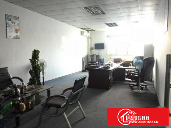 出租坪山区楼上250平米精装修厂房，带电梯