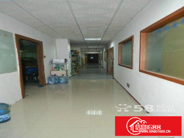 高新科技园新出3楼2600平带豪华装修免转让费急租