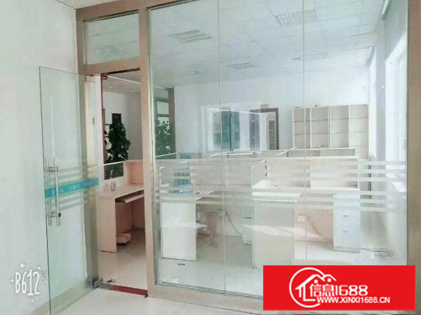 龙岗宝龙高新产业园楼上1800平米带精装修可分租