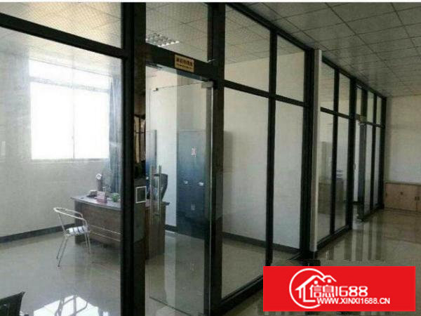 布吉丹竹头一楼厂房1500平方招租，有现成办公室，水电齐全