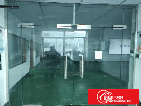 龙岗同乐高速出口四楼700平方现成装修好的办公室和水电