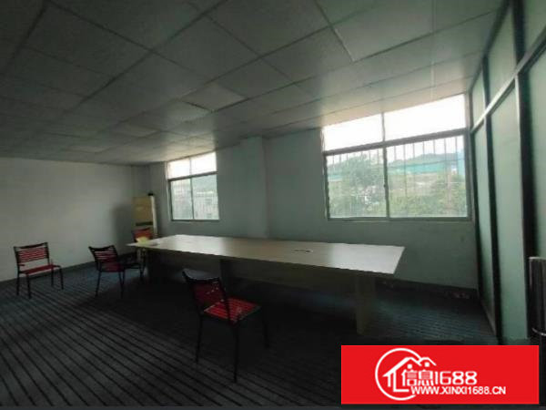 龙岗龙西楼上1200平进装修厂房转租水电齐全有电梯