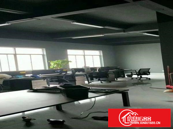 南联地铁站附近现成装修厂房600平米出租