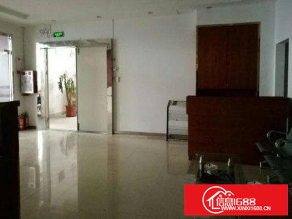 常平新空出【一楼】900平方原房东厂房现成办公