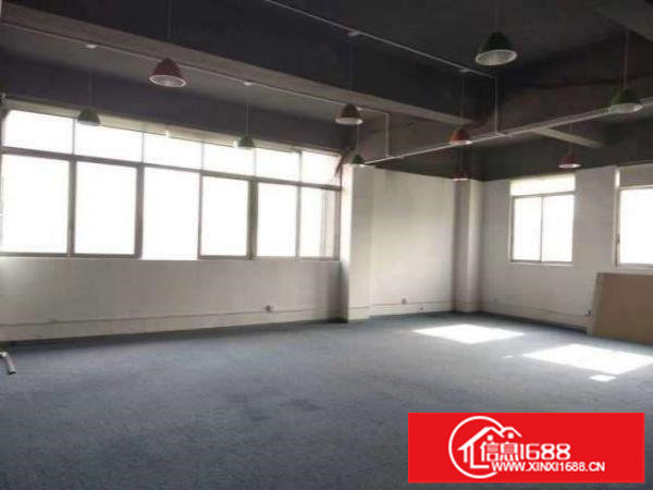 大浪石凹服装基地出2楼238平带简单装修面积实在