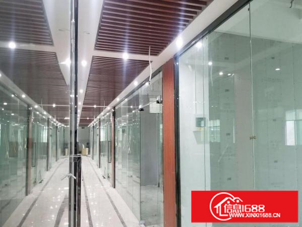 布龙路格泰隆工业区B栋C栋厂房写字楼出租，可分租140平