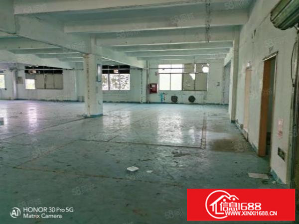 观澜环观南路边上1200平园区精装厂房空地大交通便利。