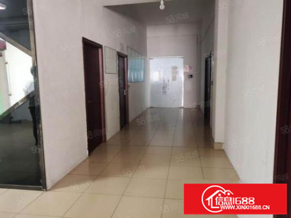 原房东独院厂房1100方起分租，现成装修办公室，水电线路齐全