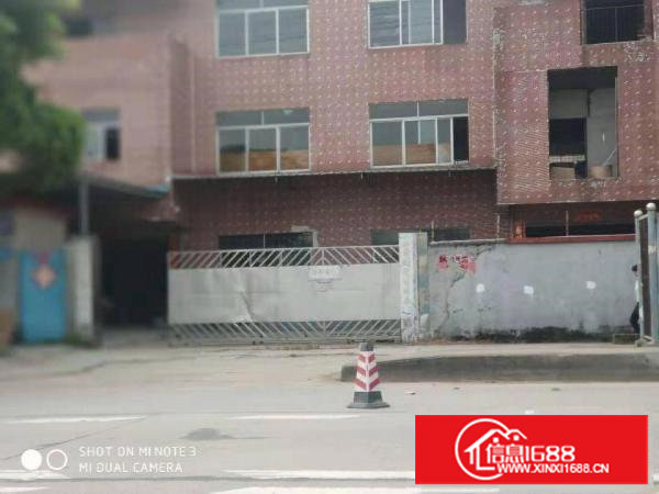 业主急出租谢岗镇临近大龙卫生站(省道S357)小独院厂房一幢